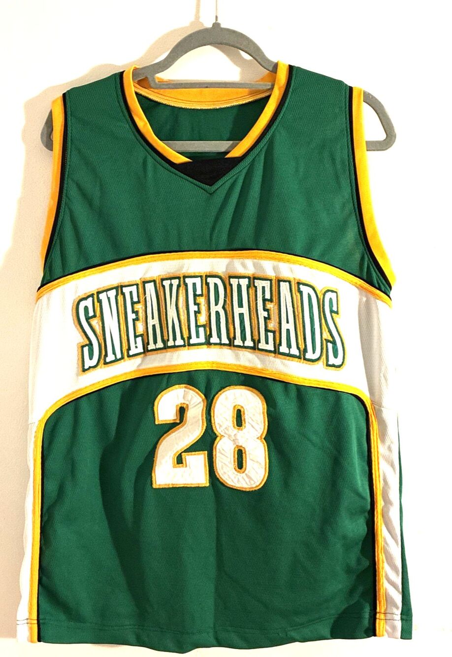 ARE YOU A SNEAKERHEAD? Here is the  BASKETBALL SHIRT for you! Adult XS